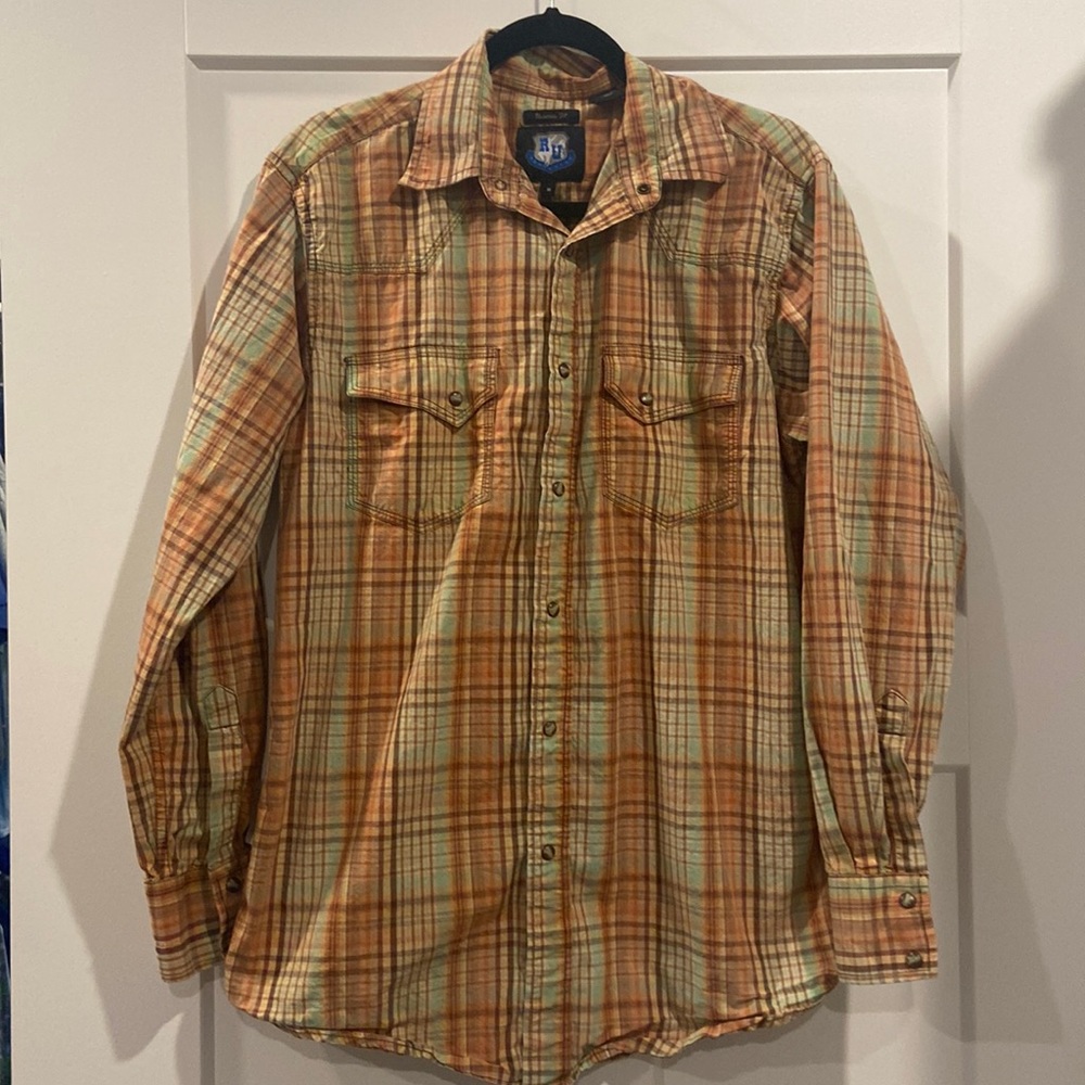 RU university fit medium 100% cotton, neutral plaid men's button-down pearl snap